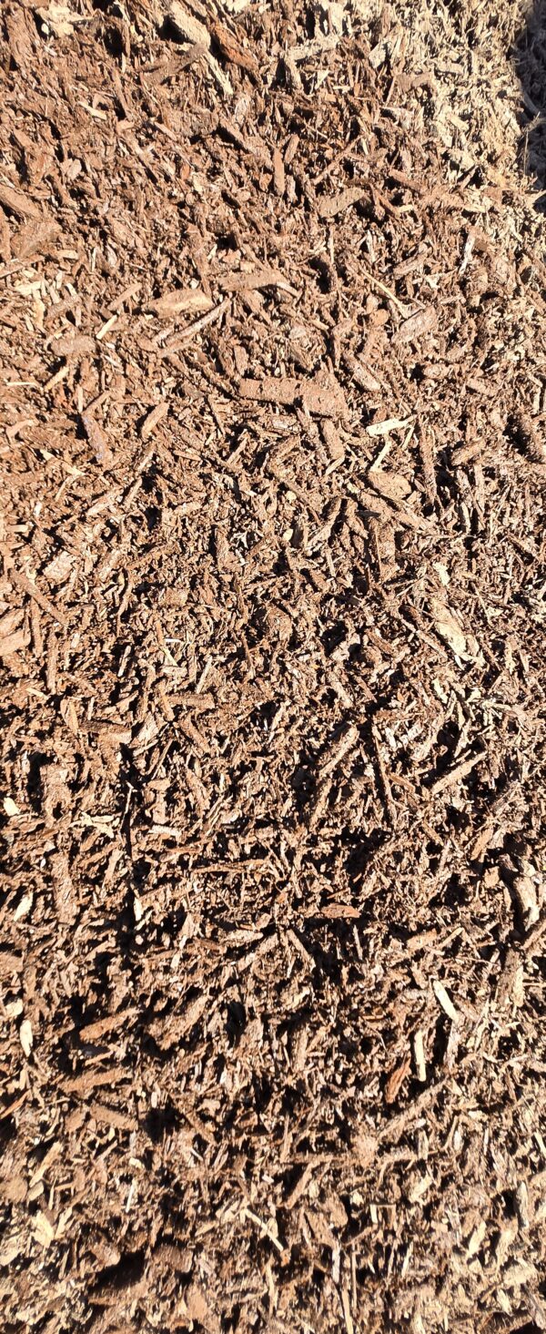 Premium Dyed Brown Mulch